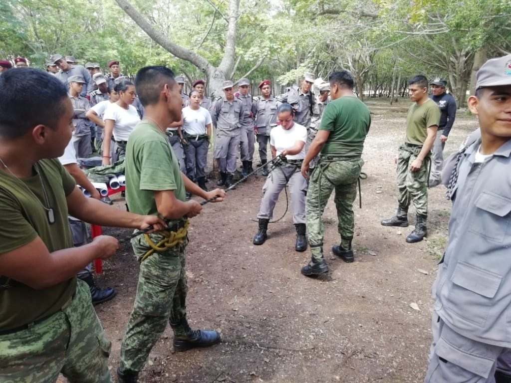 Visitan Rancho Nuevo, cadetes de la Escuela Preparatoria Militarizada